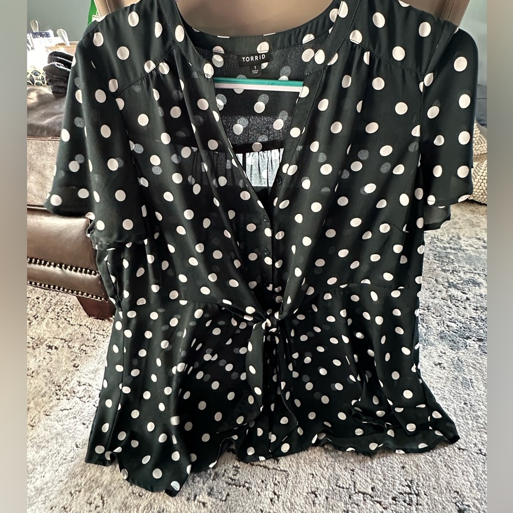 Green and White Polka Dot Tie Front Torrid Blouse